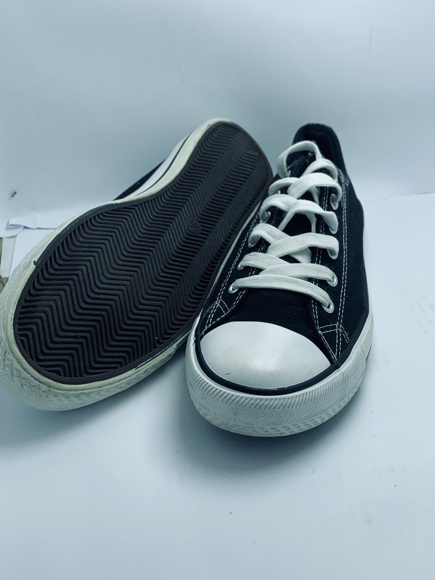 Vans Sneakers Black, Size: EUR 41 / UK 7 / PAK 7 /