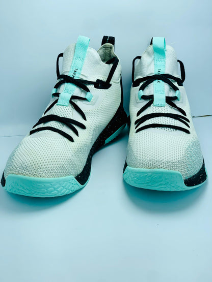 Tarmak (White/Mint) Basketball Shoes Fast 500, Size: EUR 40 / UK 6 / PAK 6