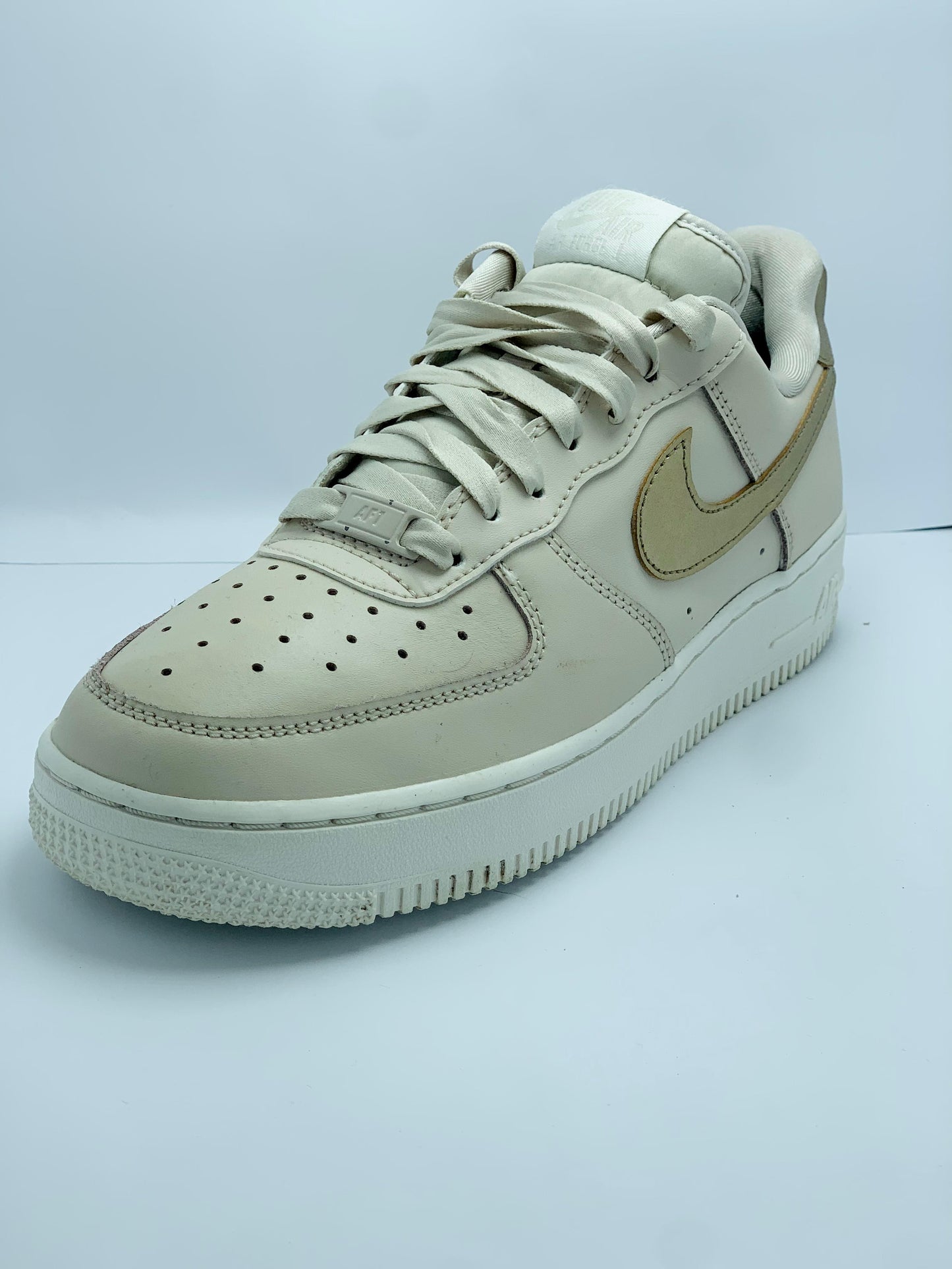 Nike Air Force 1 07 Sanddrift Metallic Gold Size EUR 39 UK 6
