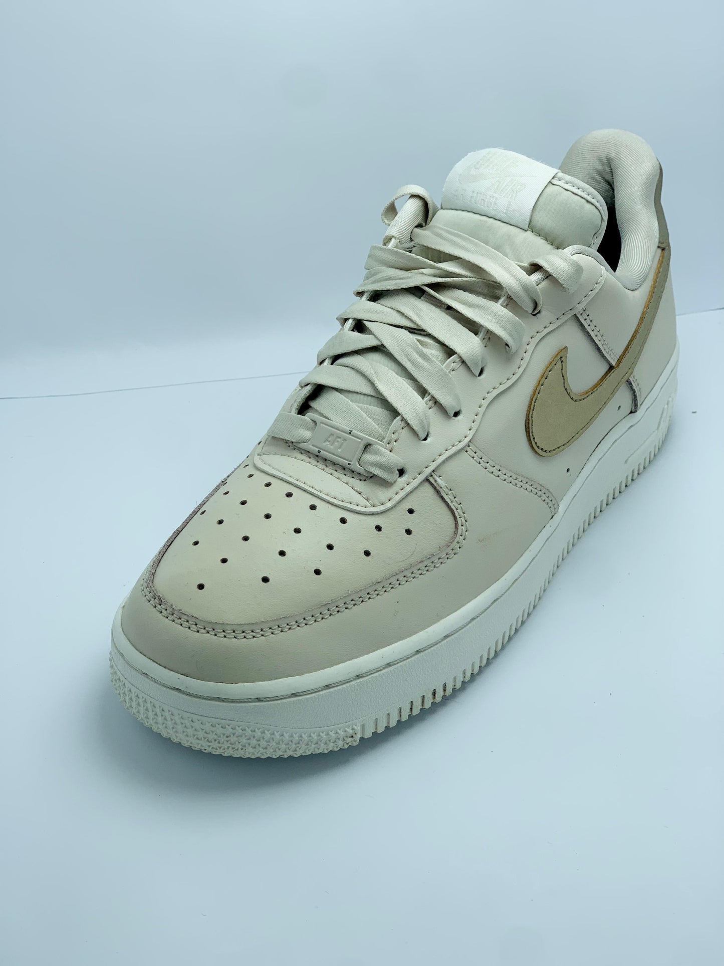 Nike Air Force 1 07 Sanddrift Metallic Gold Size EUR 39 UK 6