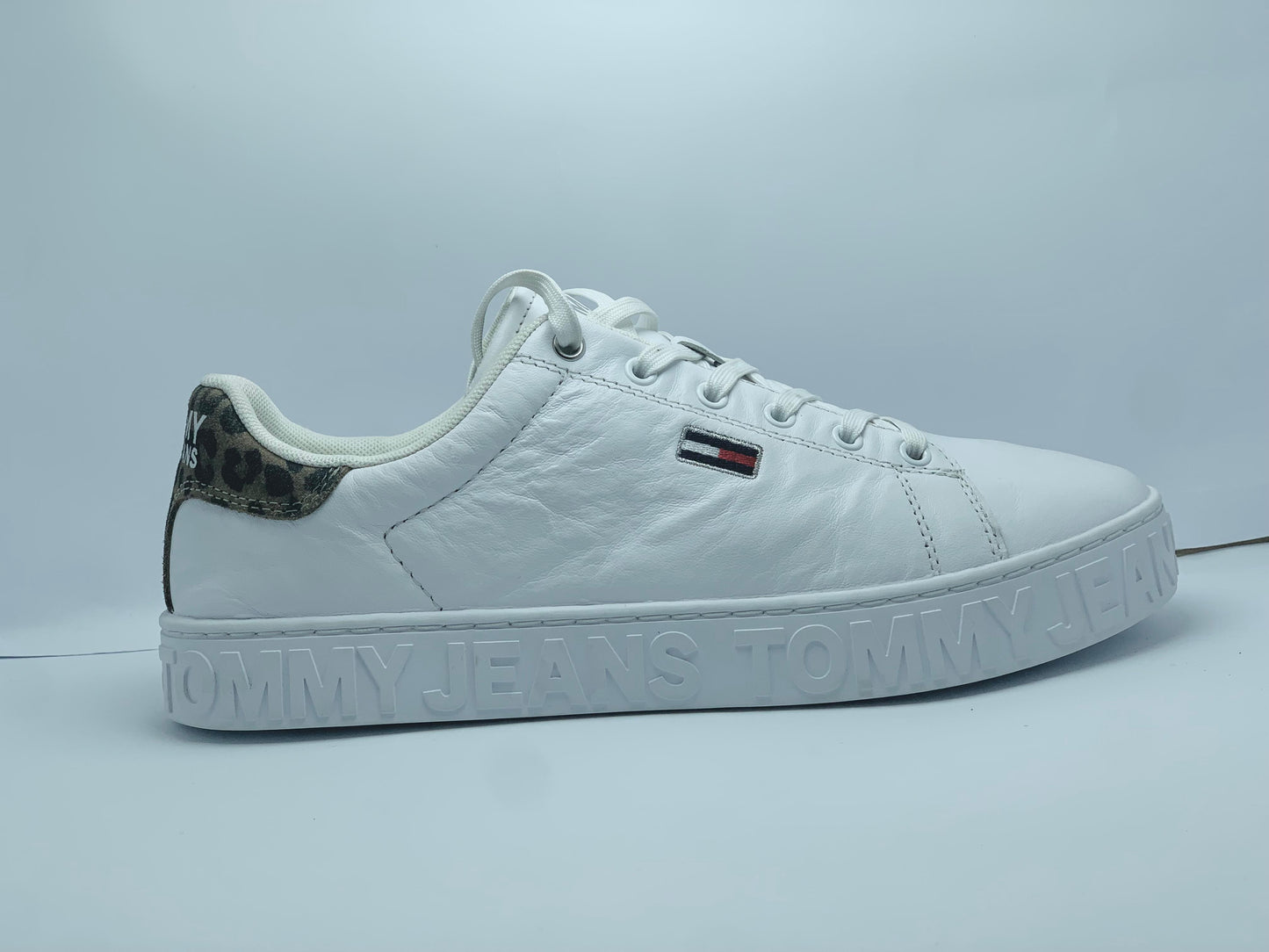Tommy Jeans White Sneakers,  Size: EUR 41 / UK 7 / PAK 7