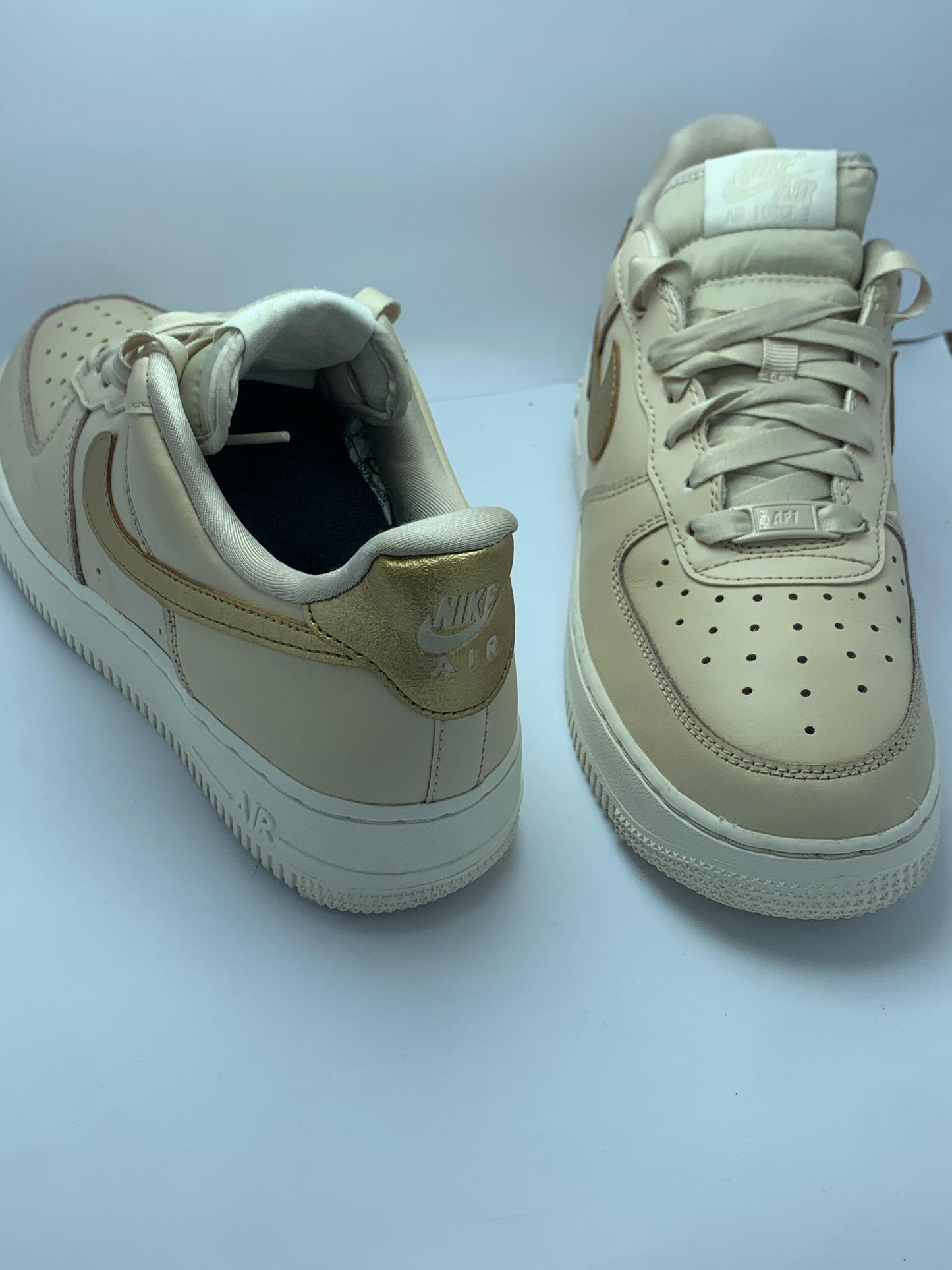 Nike Air Force 1 07 Sanddrift Metallic Gold Size EUR 39 UK 6