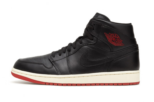 Nike Air Jordan 1 Black/University Red) - Size: EU: 40 PK: 6