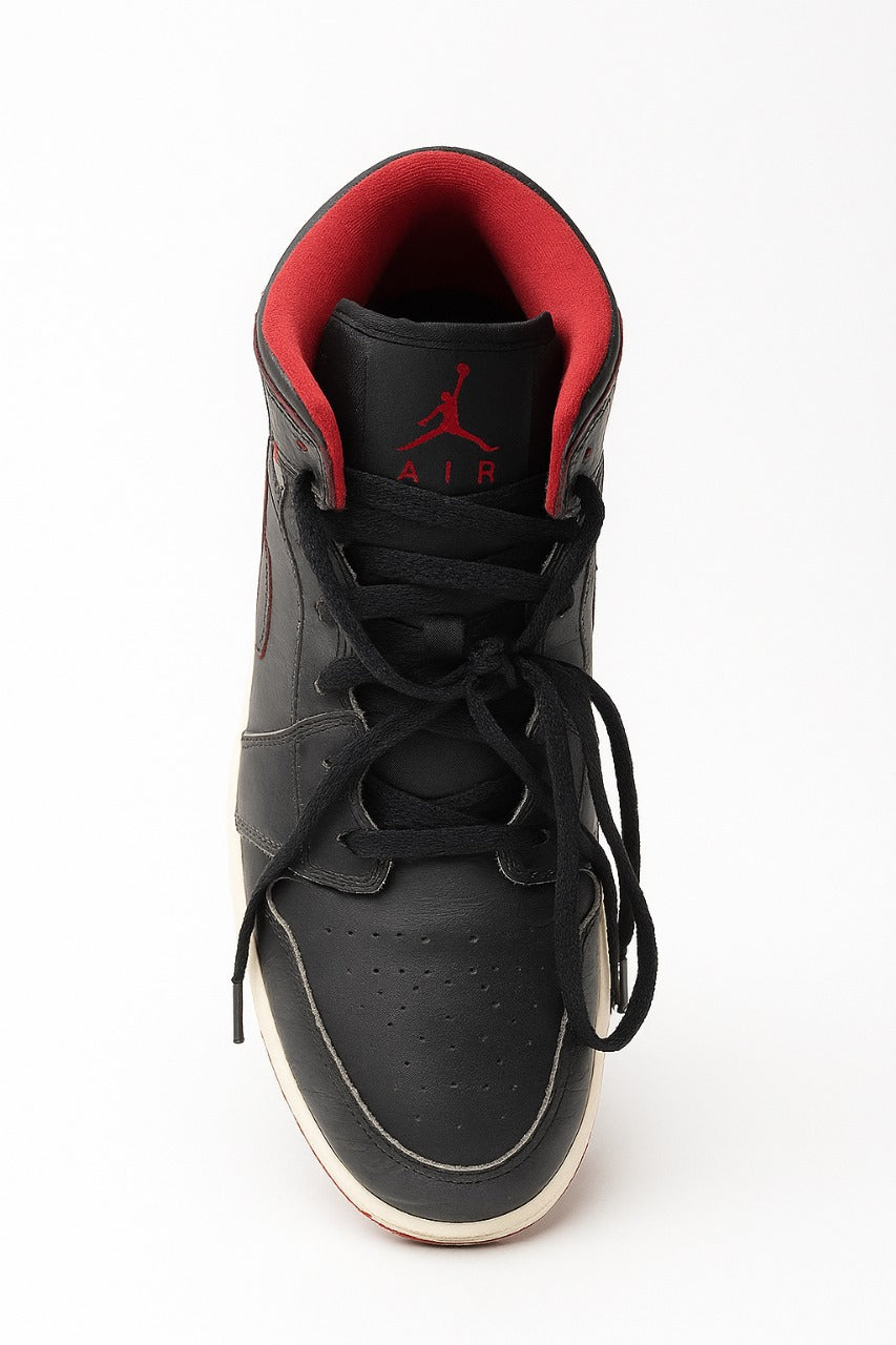 Nike Air Jordan 1 Black/University Red) - Size: EU: 40 PK: 6