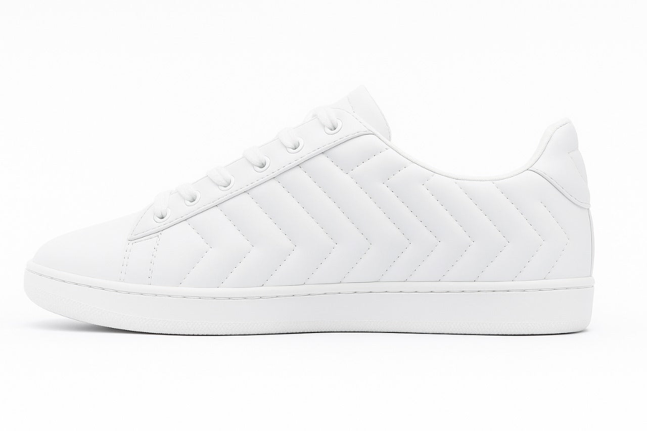 GUESS Quilted Low-Top Sneakers (White / Lace-Up)-Size: EU: 42 PK: 8